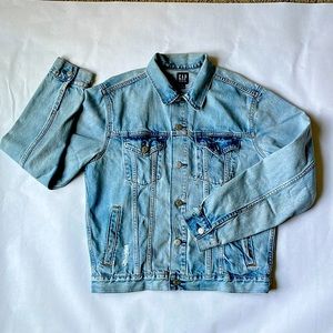 Gap distressed Denim trucker Jacket